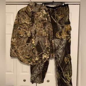 REMINGTON MOSSY OAK BREAK UP CAMO SHIRT AND PANTS